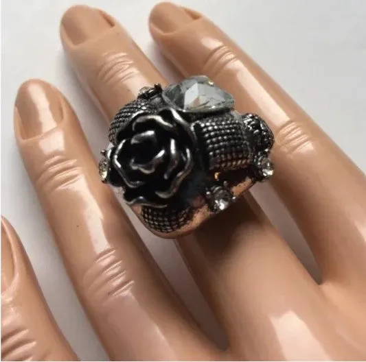 50% OFF Brand New Adjustable Ring Silver Rose Fashions Jewelry with gemstone