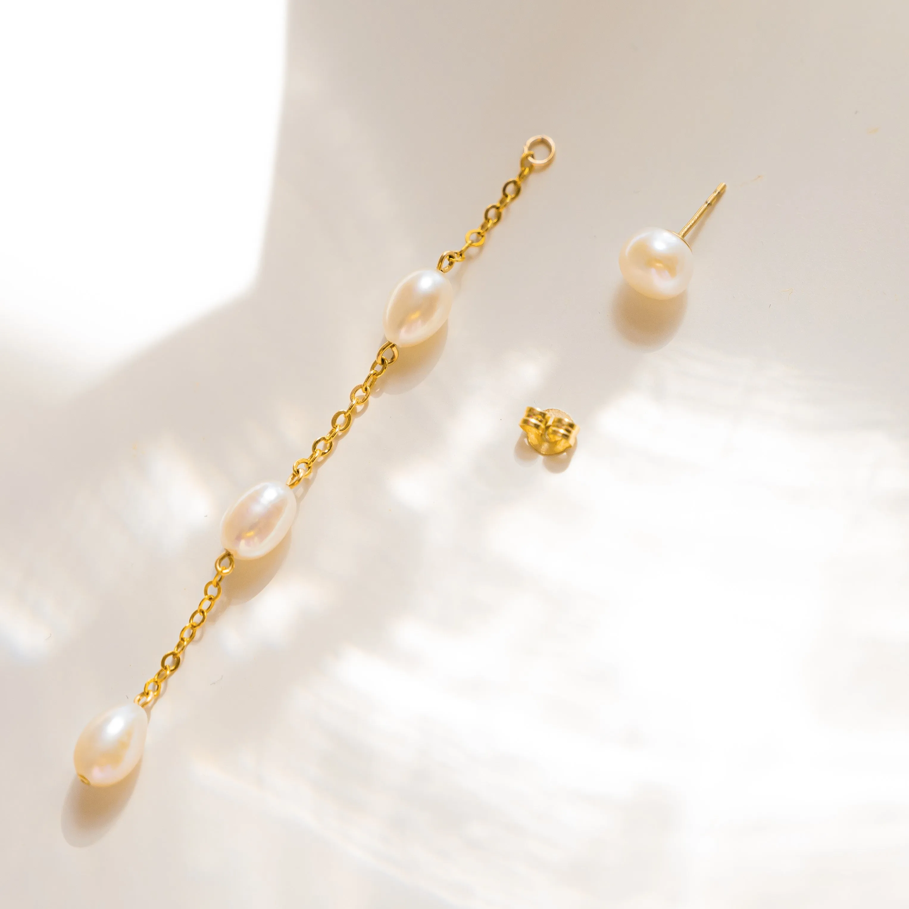 EVELINE Long Pearl Drop Earrings