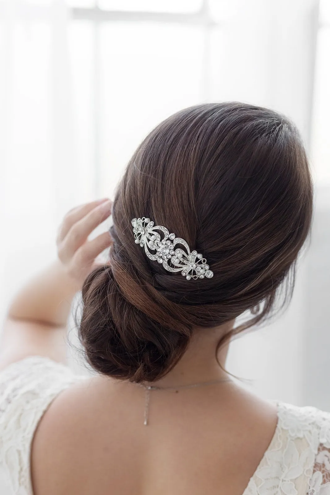 Jayla Navy Sapphire Pearl Comb