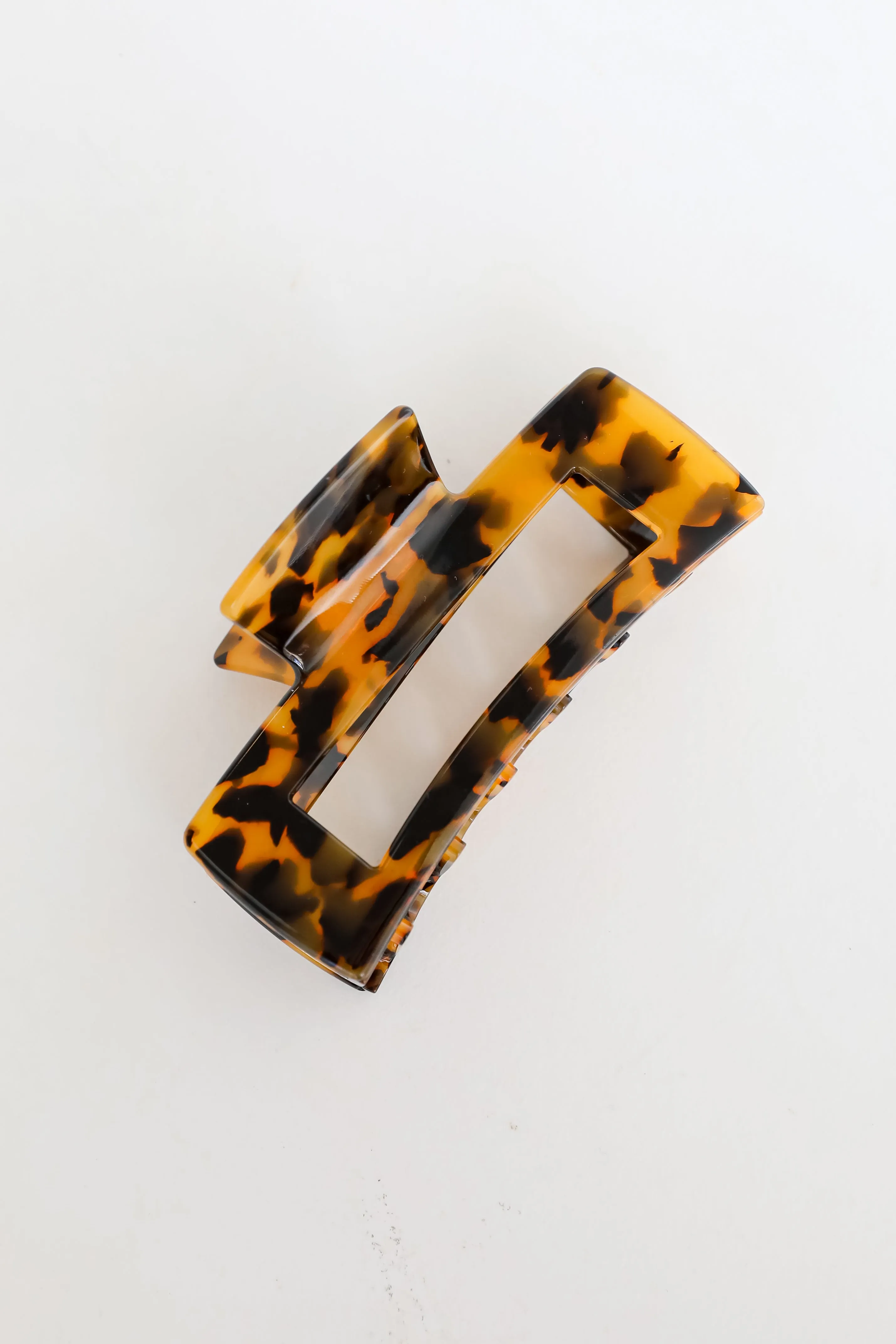 Poised Finish Tortoise Claw Hair Clip
